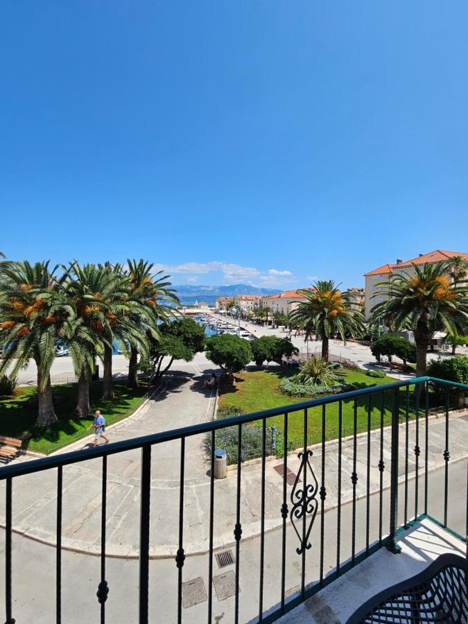 Apartman Eli Supetar Exterior foto